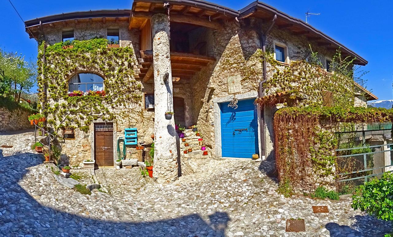 Rustico Colonna House By Gardadomusmea Apartment Vesio Luaran gambar